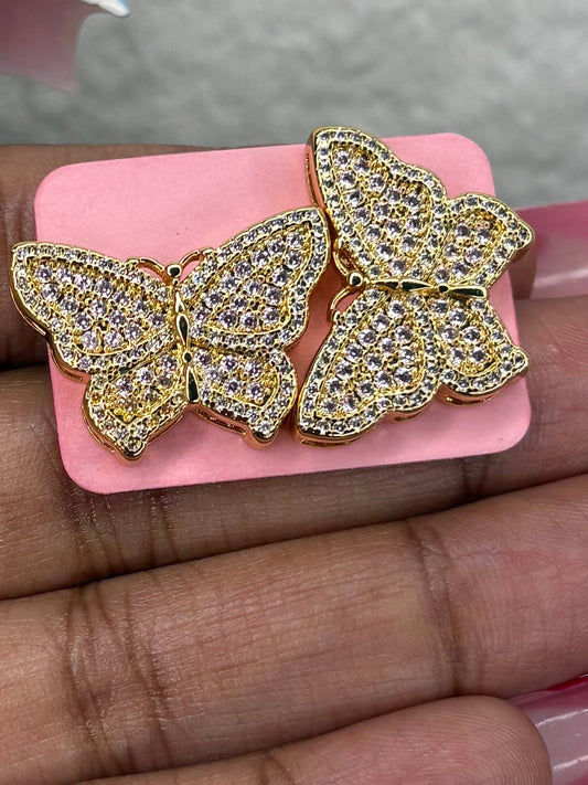 𝓑𝓛𝓘𝓝𝓖 𝓑𝓤𝓣𝓣𝓔𝓡𝓕𝓛𝓨 𝓔𝓐𝓡𝓡𝓘𝓝𝓖𝓢