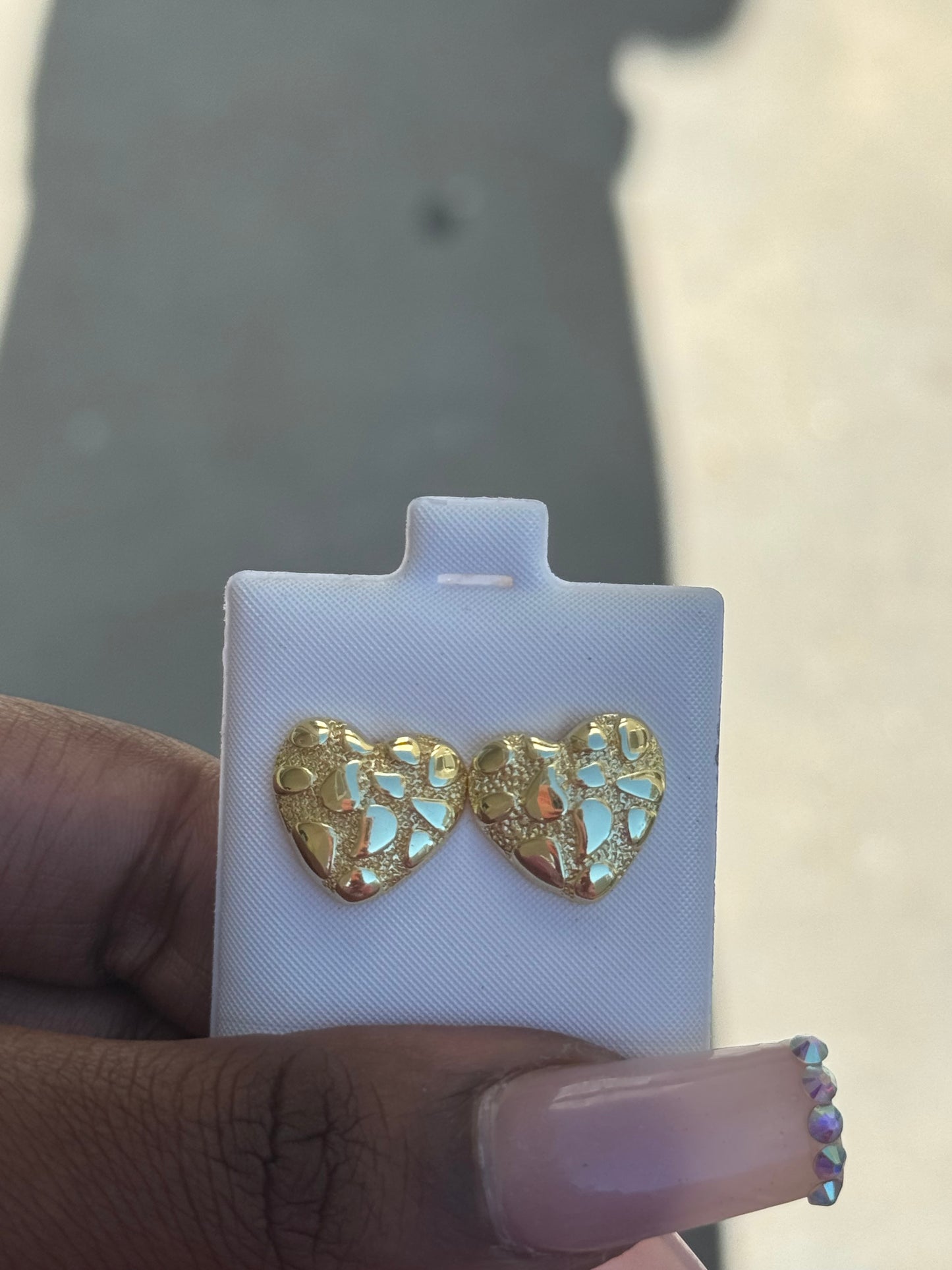 𝓗𝓔𝓐𝓡𝓣 𝓝𝓤𝓖𝓖𝓔𝓣 𝓔𝓐𝓡𝓡𝓘𝓝𝓖𝓢