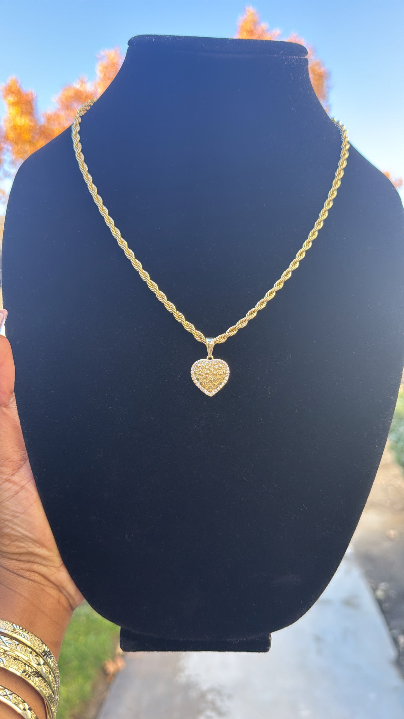 𝓝𝓤𝓖𝓖𝓔𝓣 𝓗𝓔𝓐𝓡𝓣 𝓦 𝓜𝓔𝓓𝓘𝓤𝓜 𝓡𝓞𝓟𝓔