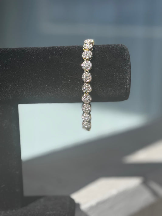 𝓒𝓘𝓡𝓒𝓛𝓔𝓢 𝓑𝓡𝓐𝓒𝓔𝓛𝓔𝓣