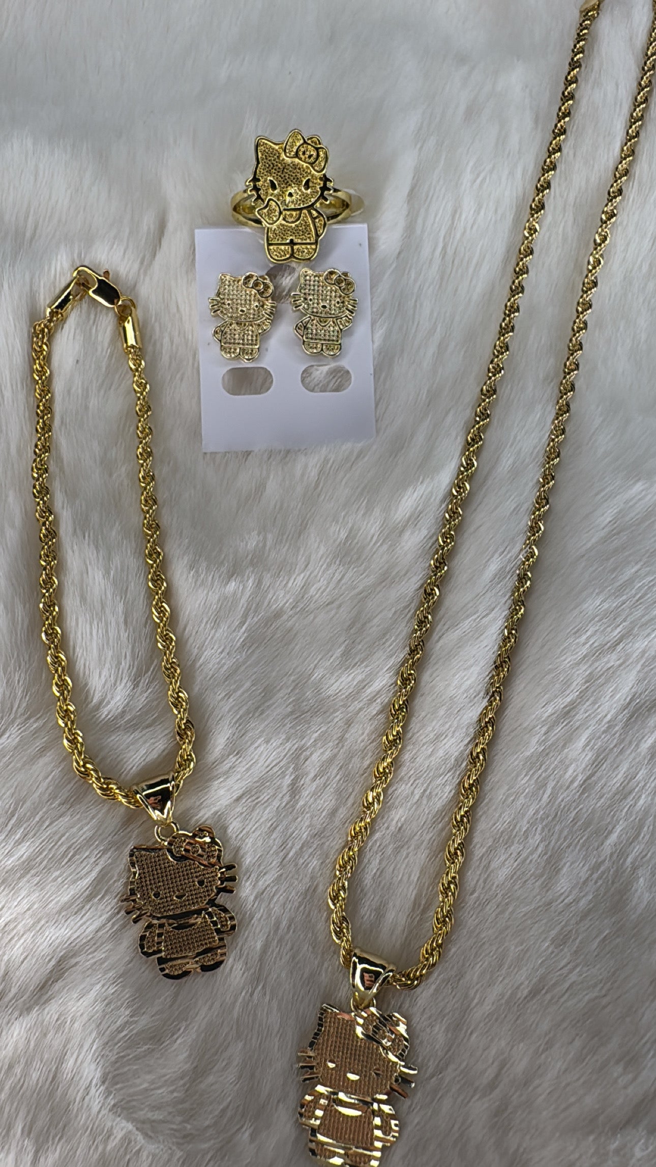 𝓗𝓔𝓛𝓛𝓞 𝓚𝓘𝓣𝓣𝓨 $𝓔𝓣𝓢