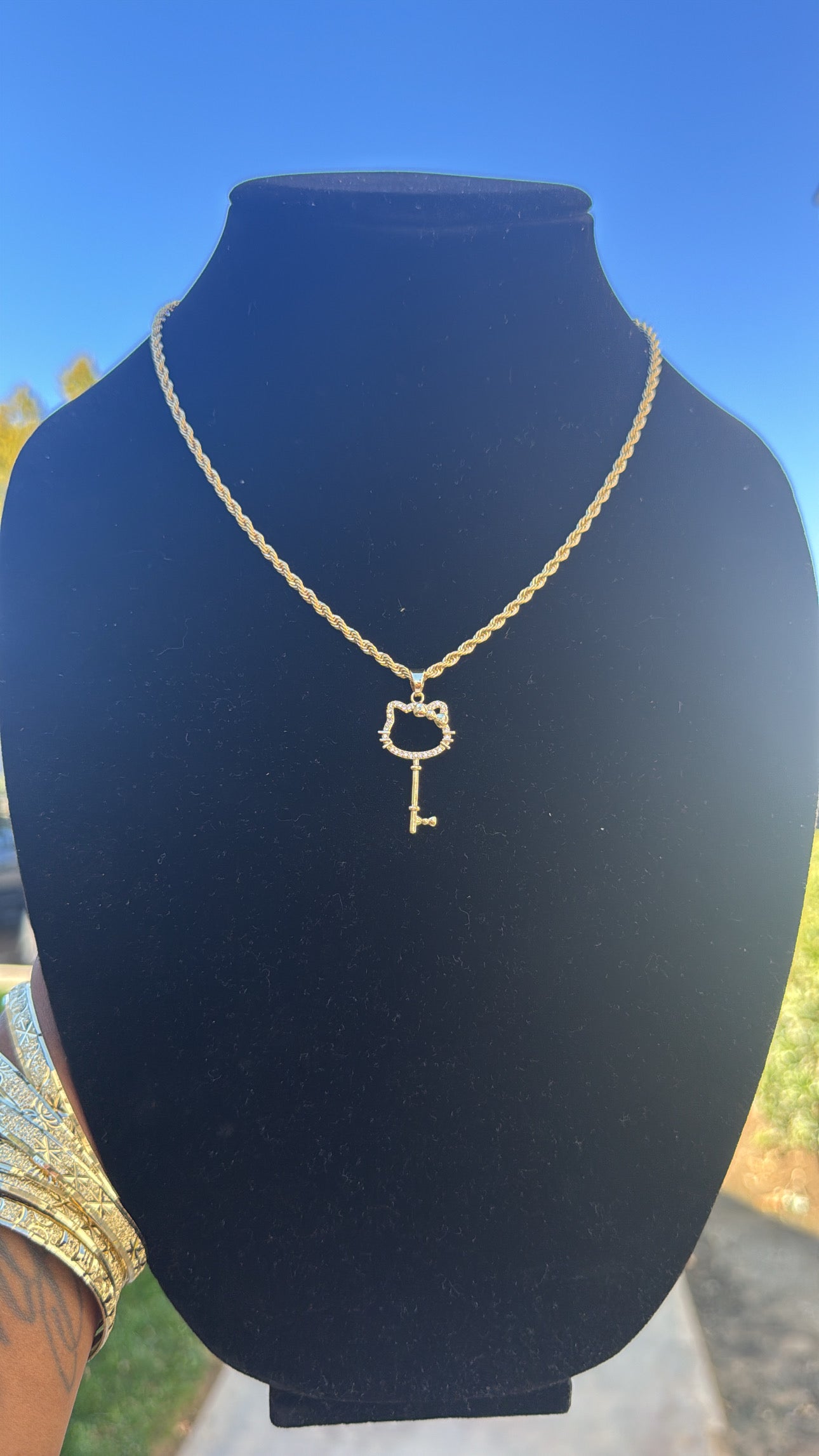 𝓡𝓞𝓟𝓔 𝓦 𝓗𝓔𝓛𝓛𝓞 𝓚𝓘𝓣𝓣𝓨