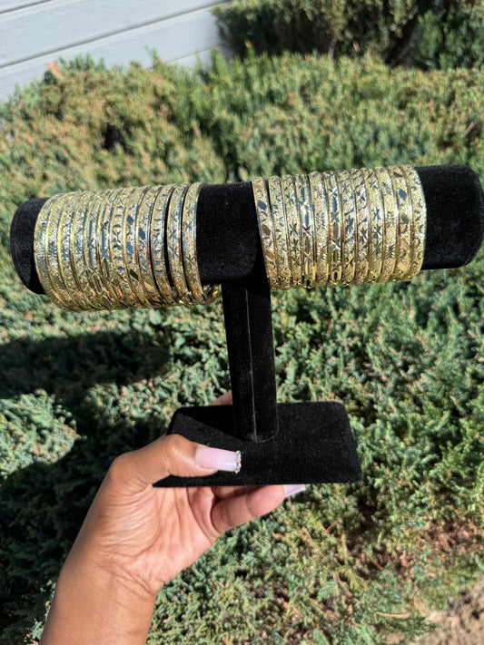 𝓖𝓞𝓛𝓓 𝓘𝓝𝓓𝓘𝓐𝓝 𝓑𝓐𝓝𝓖𝓛𝓔 𝓢𝓔𝓣