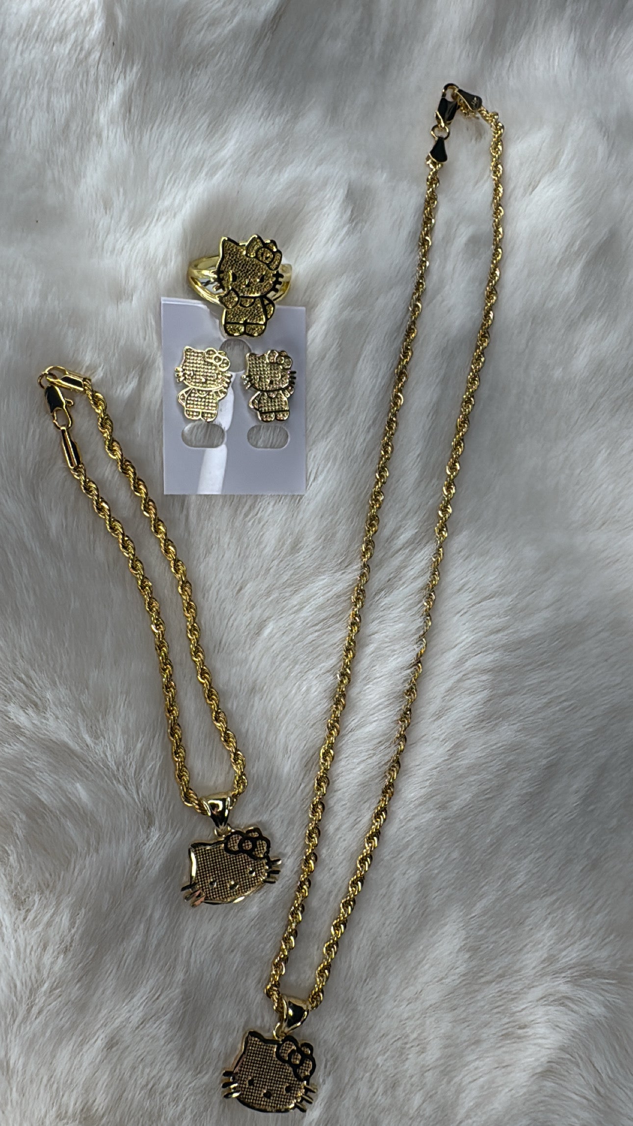 𝓗𝓔𝓛𝓛𝓞 𝓚𝓘𝓣𝓣𝓨 $𝓔𝓣𝓢