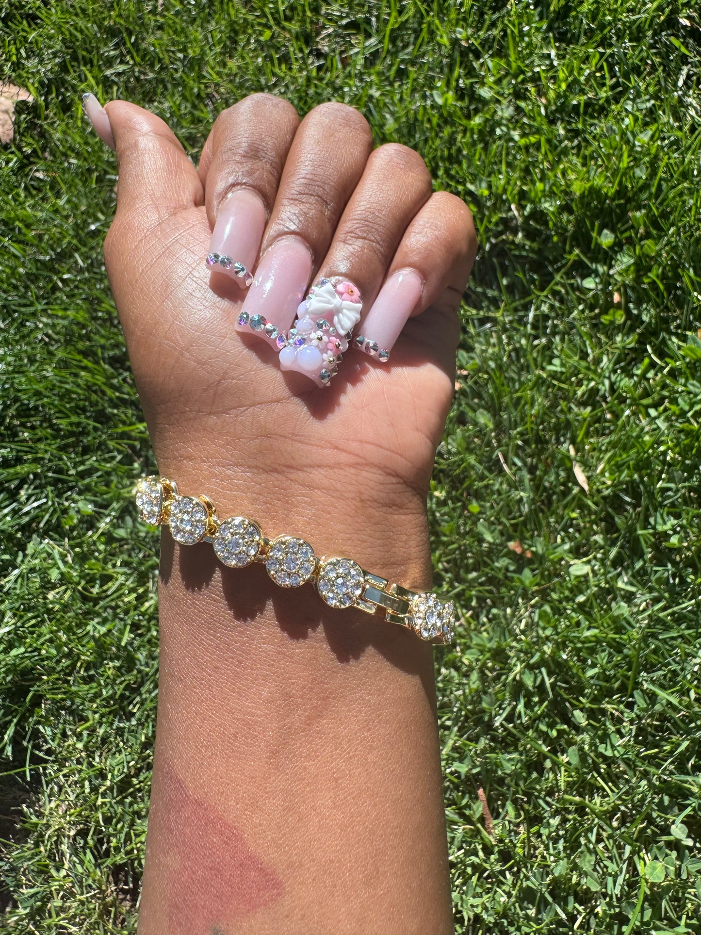 𝓒𝓘𝓡𝓒𝓛𝓔𝓢 𝓑𝓡𝓐𝓒𝓔𝓛𝓔𝓣