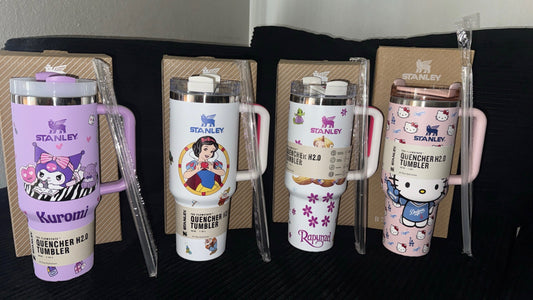 𝓗𝓔𝓛𝓛𝓞 𝓚𝓘𝓣𝓣𝓨 𝓢𝓣𝓐𝓝𝓔𝓛𝓨 𝓒𝓤𝓟