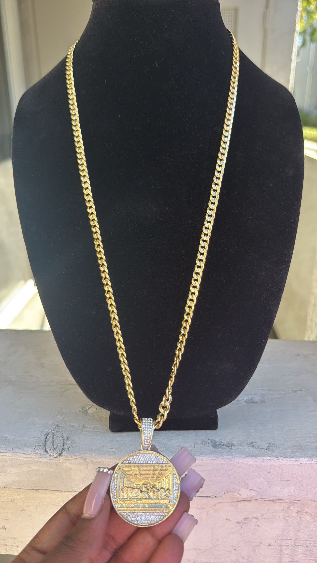 𝓒𝓤𝓑𝓐𝓝 𝓦 𝓒𝓘𝓡𝓒𝓛𝓔 𝓛𝓢