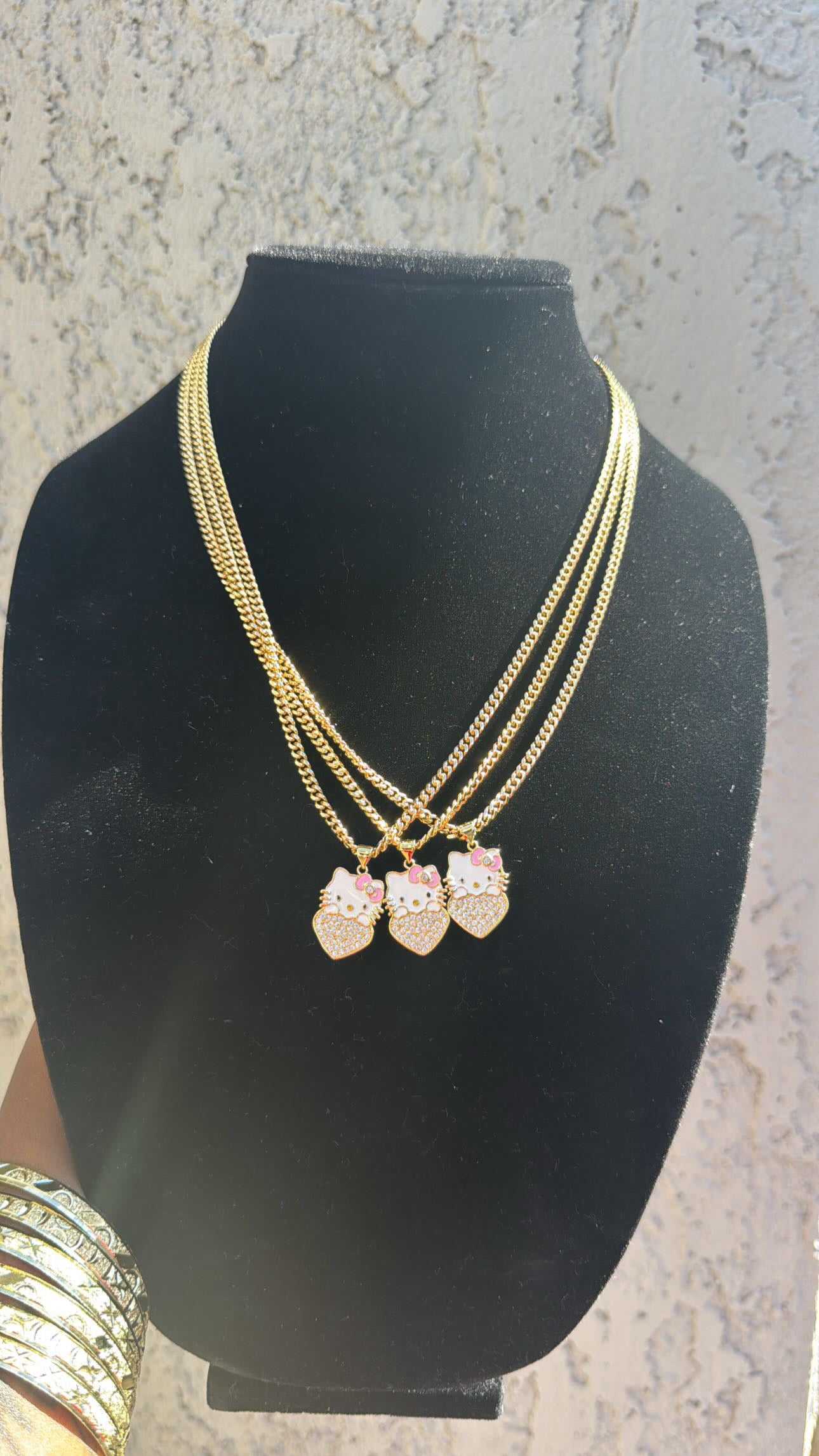 𝓒𝓤𝓑𝓐𝓝 𝓛𝓘𝓝𝓚 𝓦𝓘𝓣𝓗 𝓗𝓔𝓛𝓛𝓞 𝓚𝓘𝓣𝓣𝓨