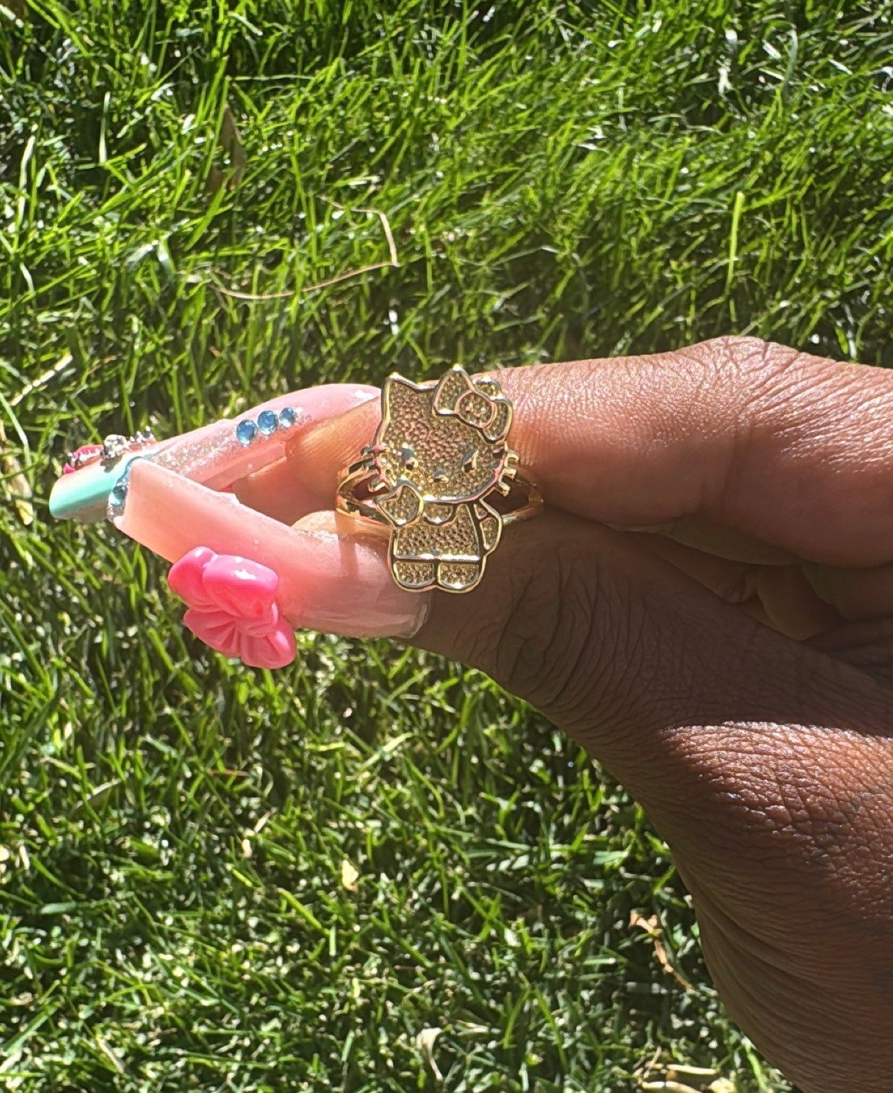 𝓗𝓔𝓛𝓛𝓞 𝓚𝓘𝓣𝓣𝓨 𝓡𝓘𝓝𝓖