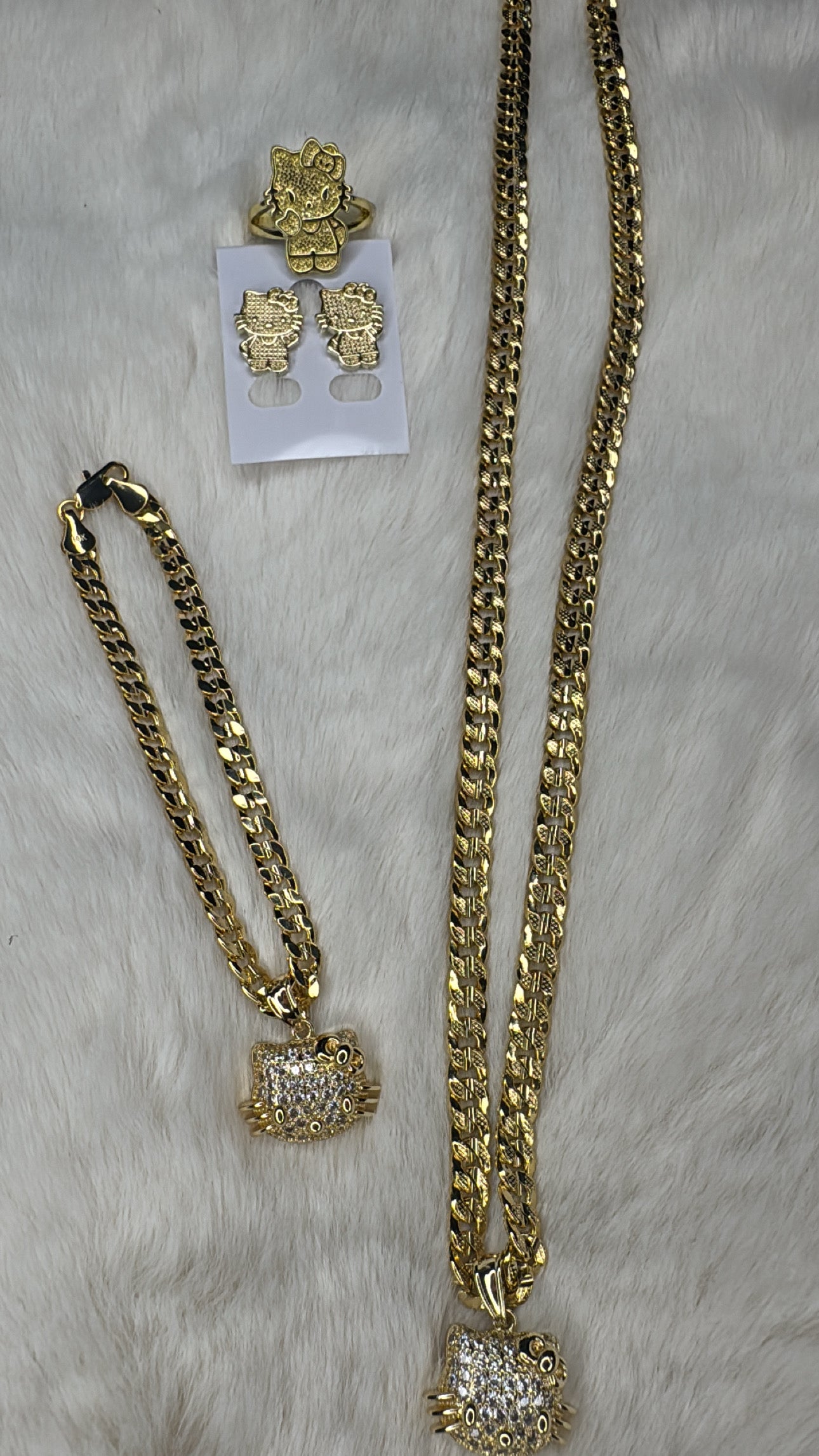 𝓗𝓔𝓛𝓛𝓞 𝓚𝓘𝓣𝓣𝓨 $𝓔𝓣𝓢