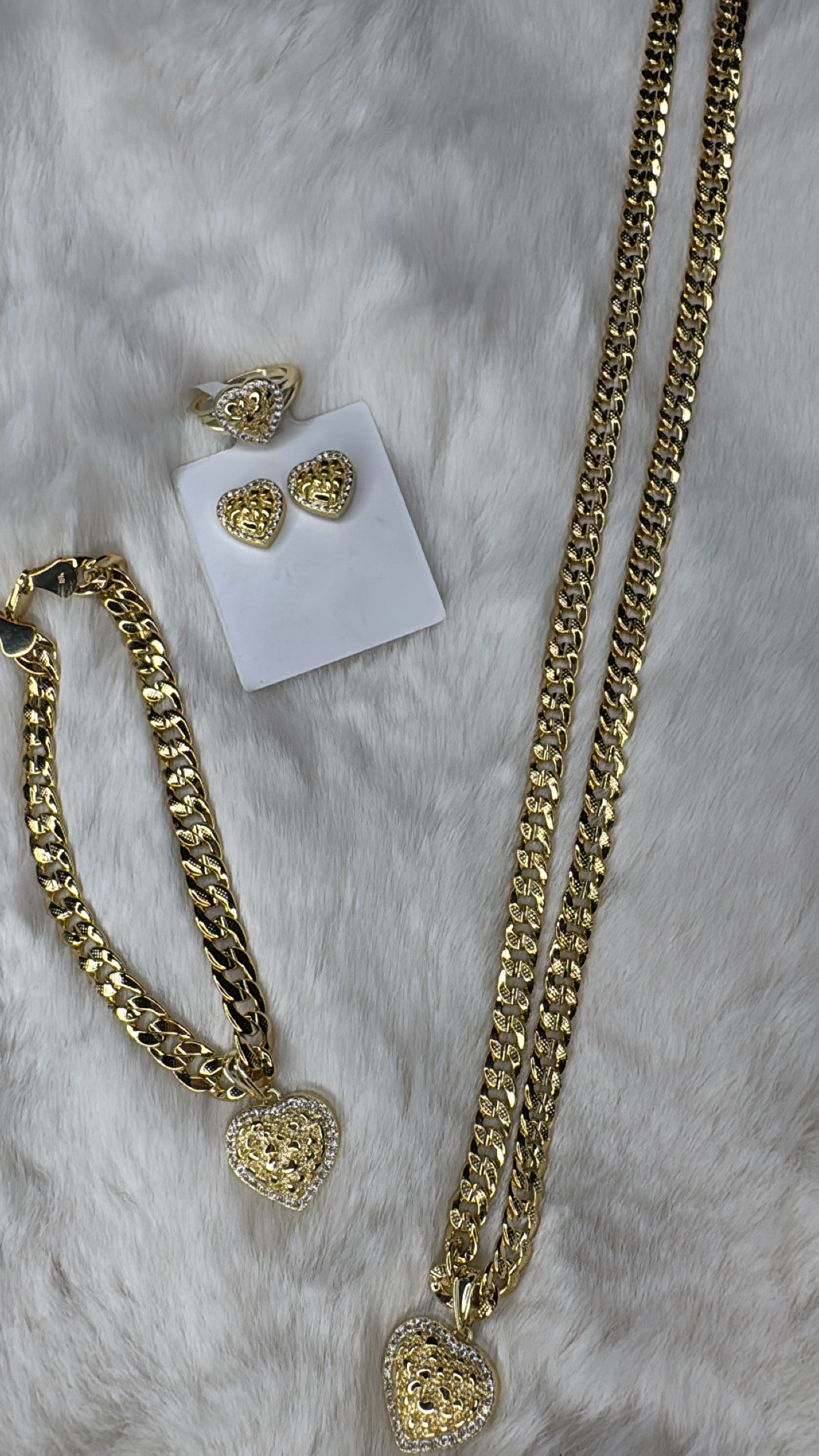 𝓝𝓤𝓖𝓖𝓔𝓣 $𝓔𝓣𝓢