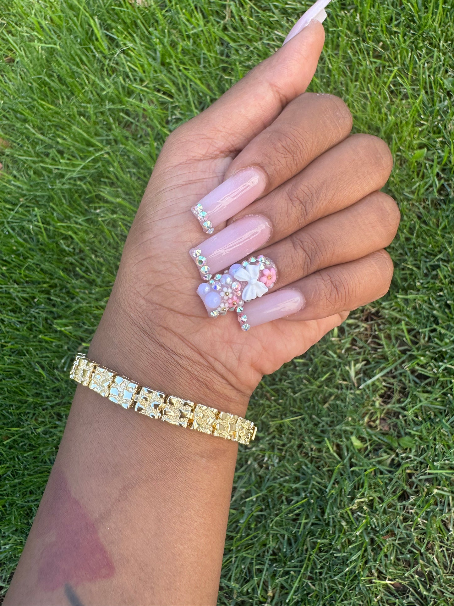 𝓢𝓠𝓤𝓐𝓡𝓔 𝓝𝓤𝓖𝓖𝓔𝓣 𝓑𝓡𝓐𝓒𝓔𝓛𝓔𝓣