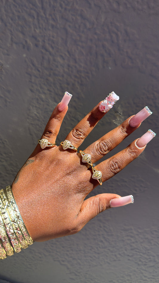 𝓞𝓥𝓐𝓛 𝓝𝓤𝓖𝓖𝓔𝓣 𝓡𝓘𝓝𝓖𝓢