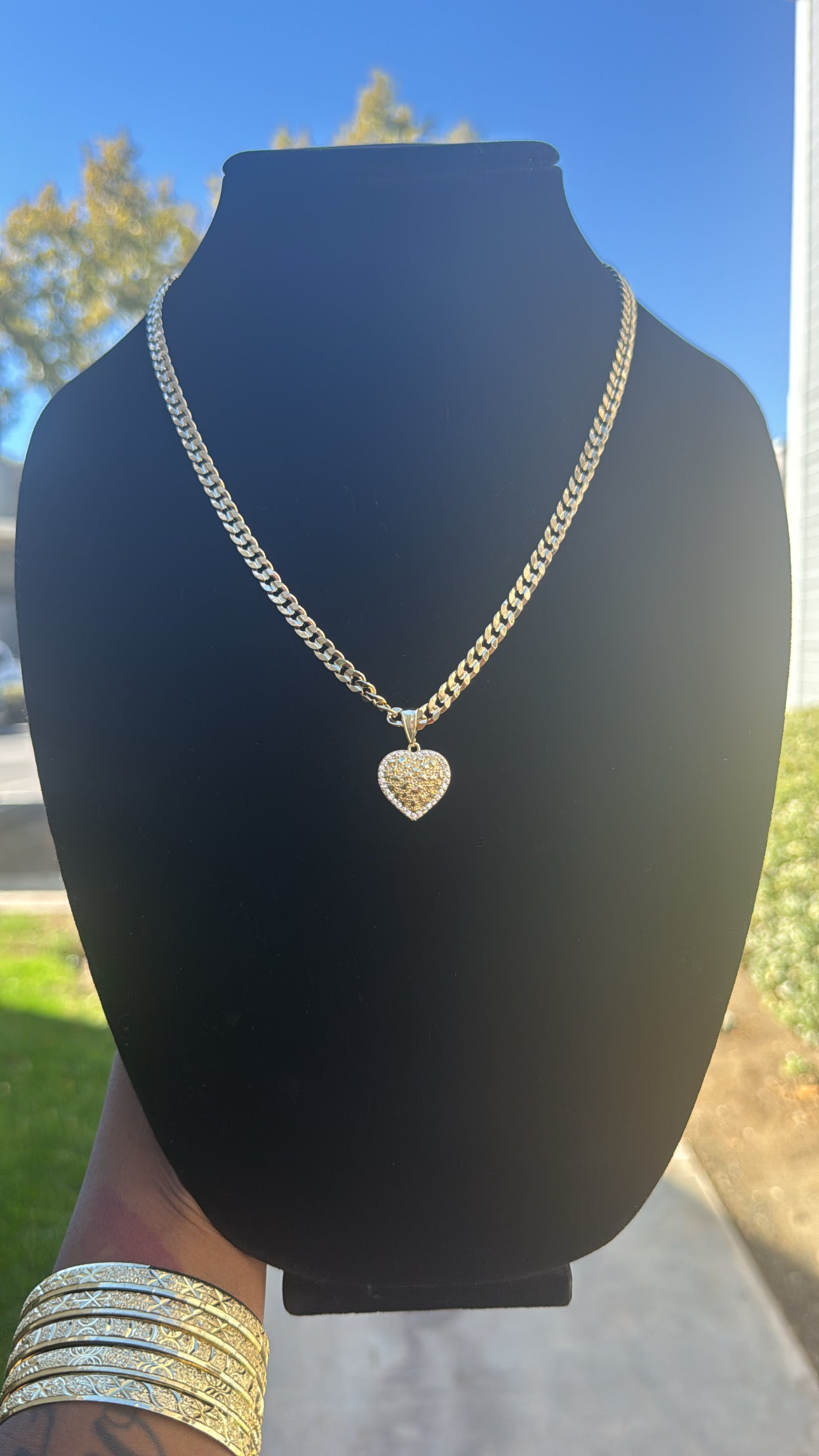 𝓒𝓤𝓑𝓐𝓝 𝓦 𝓝𝓤𝓖𝓖𝓔𝓣 𝓗𝓔𝓐𝓡𝓣