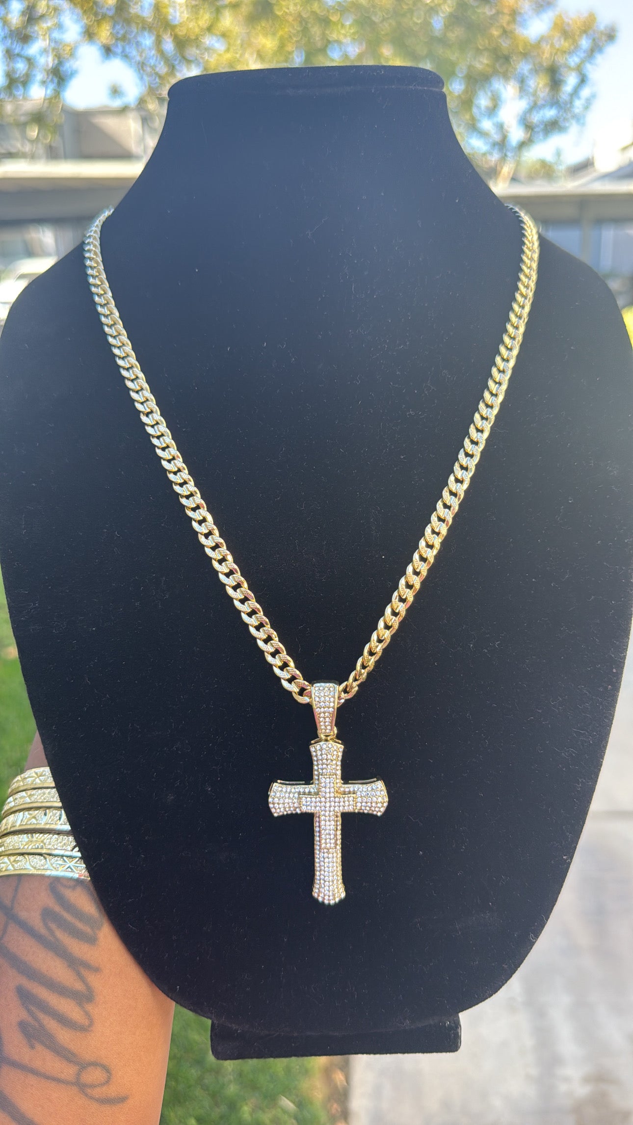 𝓒𝓤𝓑𝓐𝓝 𝓦 𝓒𝓡𝓞𝓢𝓢