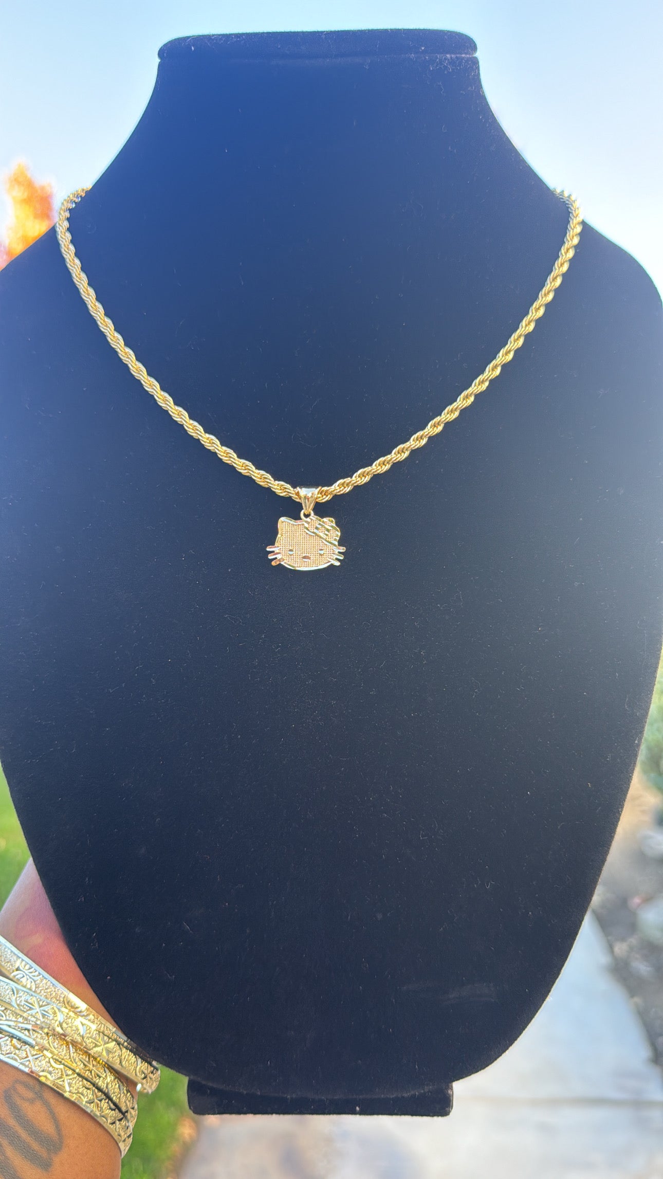 𝓐𝓛𝓛 𝓖𝓞𝓛𝓓 𝓗𝓚 𝓕𝓐𝓒𝓔 𝓦 𝓜𝓔𝓓𝓘𝓤𝓜 𝓡𝓞𝓟𝓔