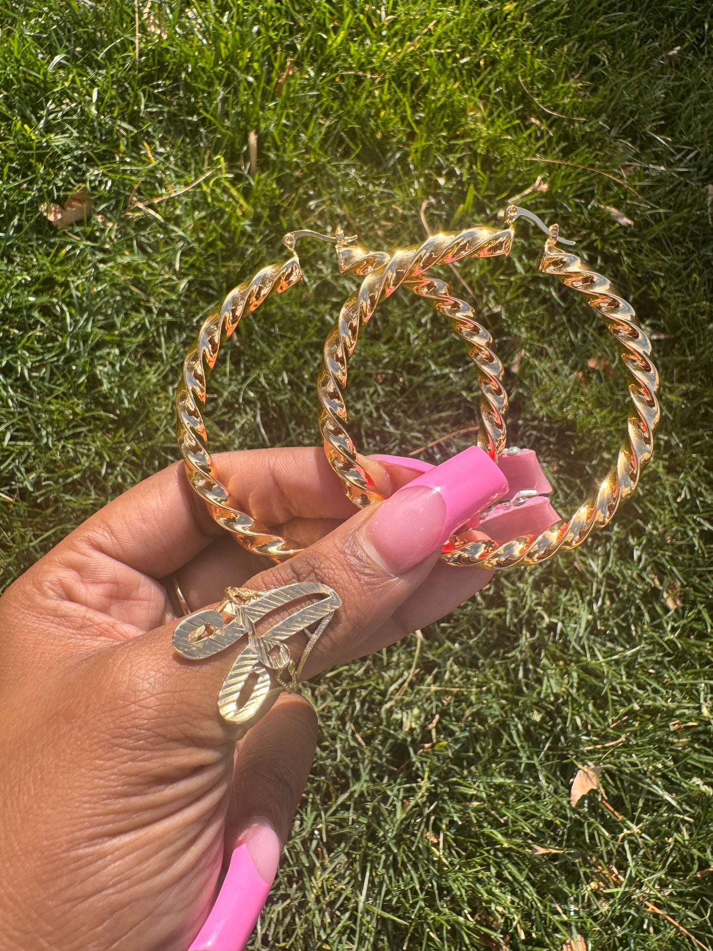 𝓘𝓣 - 𝓖𝓘𝓡𝓛 𝓣𝓦𝓘𝓢𝓣 𝓗𝓞𝓞𝓟𝓢