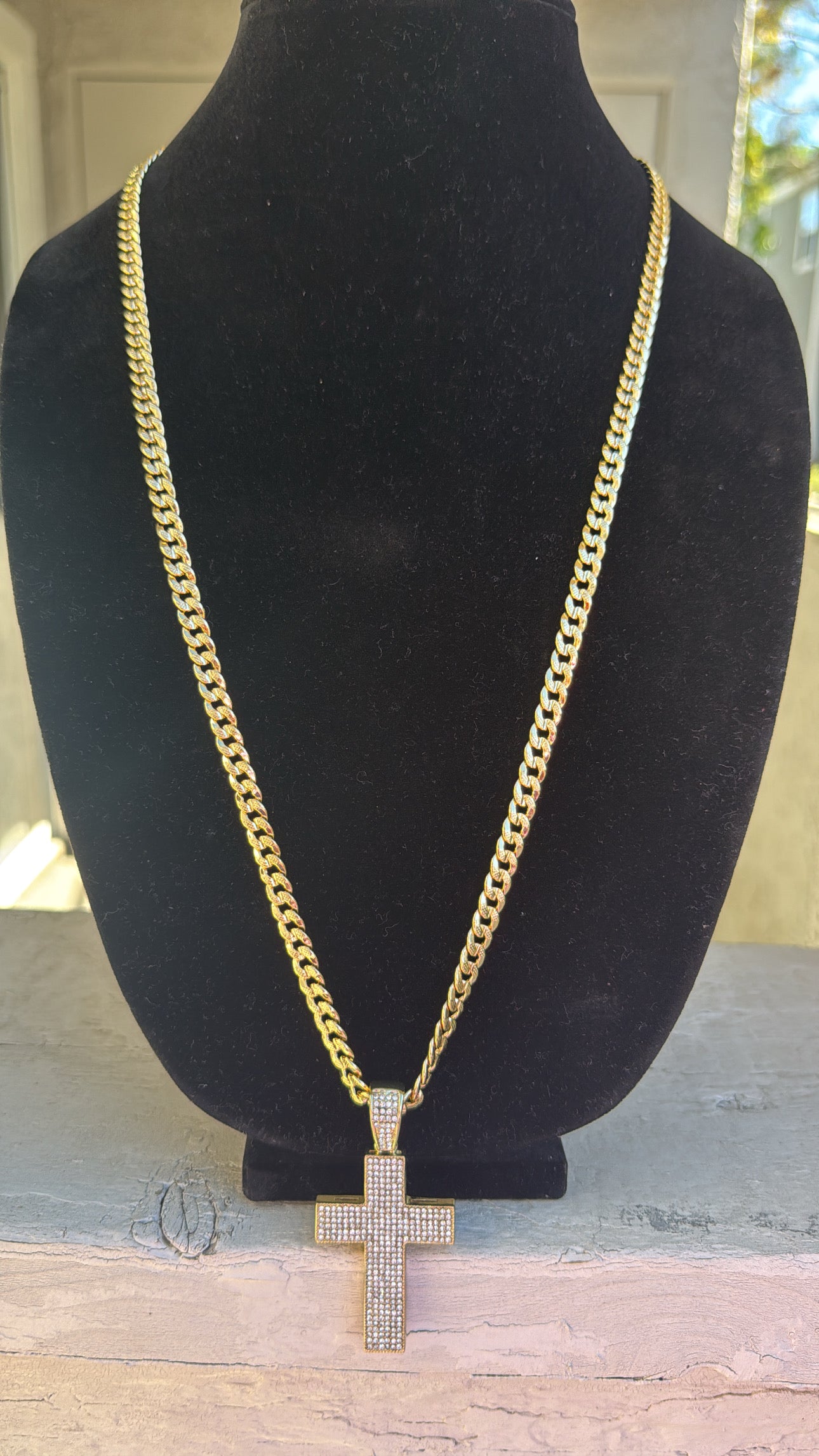 𝓒𝓤𝓑𝓐𝓝 𝓦 𝓒𝓡𝓞𝓢𝓢