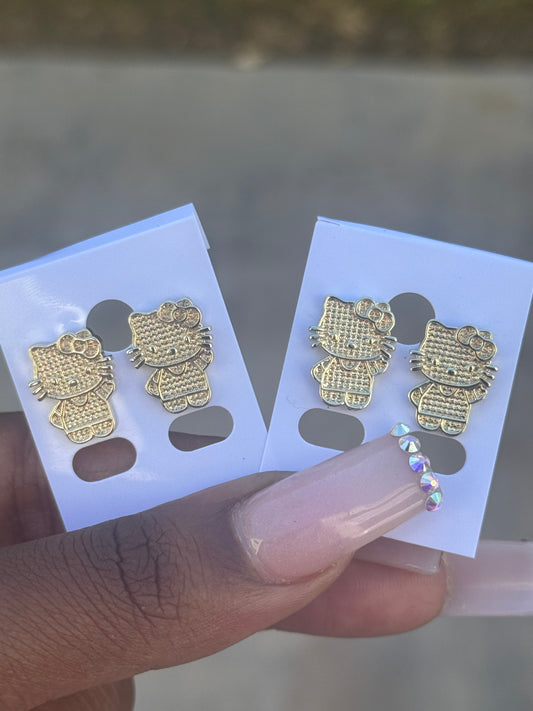 𝓗𝓚 𝓔𝓐𝓡𝓡𝓘𝓝𝓖𝓢