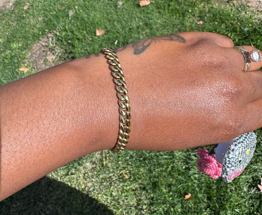 𝓒𝓤𝓑𝓐𝓝 𝓛𝓘𝓝𝓚 𝓑𝓡𝓐𝓒𝓔𝓛𝓔𝓣